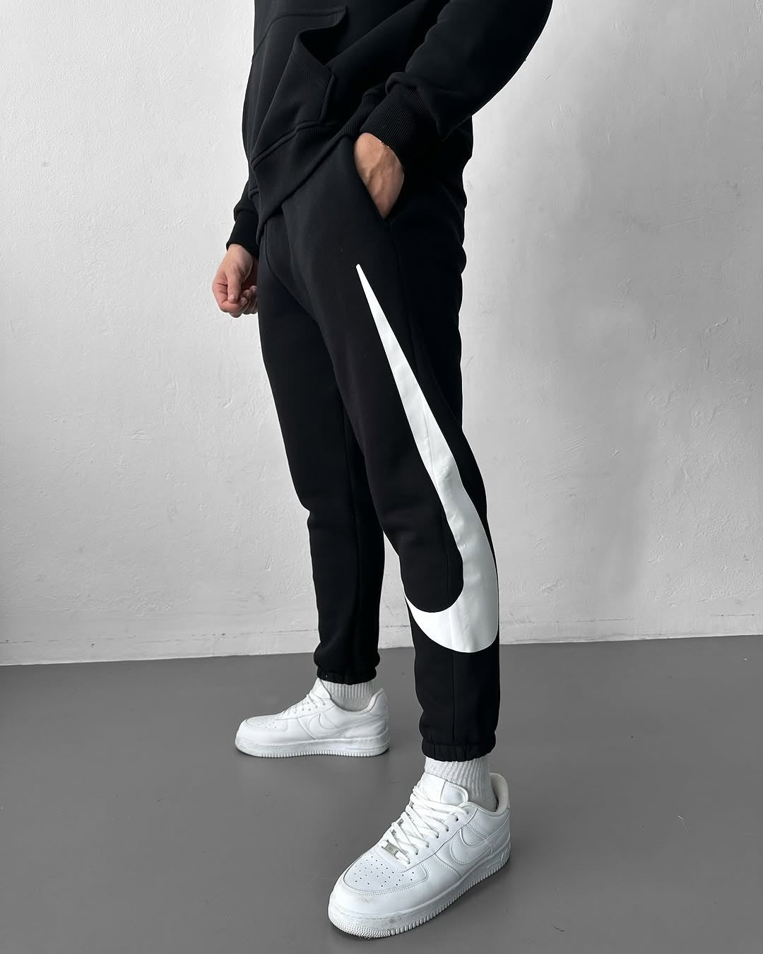 ✔️ Pants