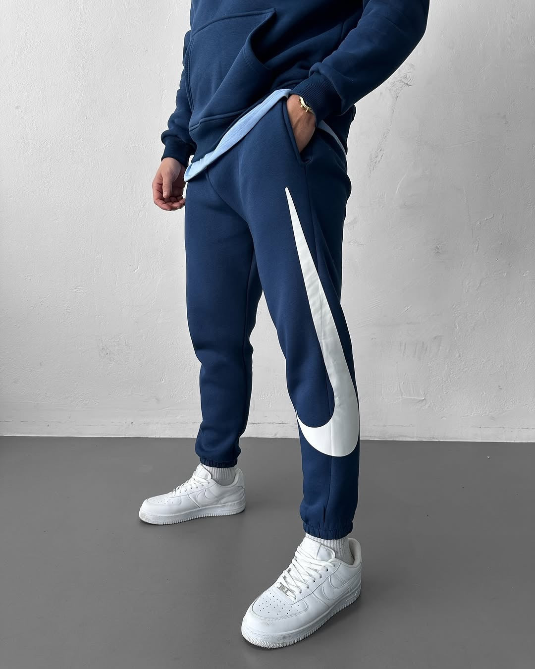 ✔️ Pants